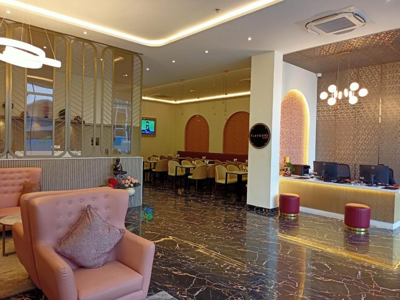 Grand Continent Hotel Gachibowli Near Us Consulate ภายนอก รูปภาพ